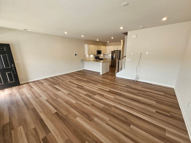 Building Photo - Like New Townhome in Mint Hill