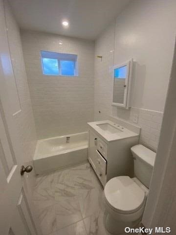 Building Photo - 79-78 77th Rd