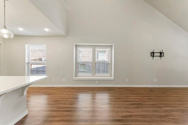 Building Photo - 421 Soapberry Tree Ct