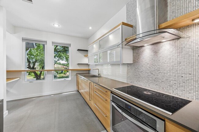 Building Photo - 5714 Penny Creek Dr