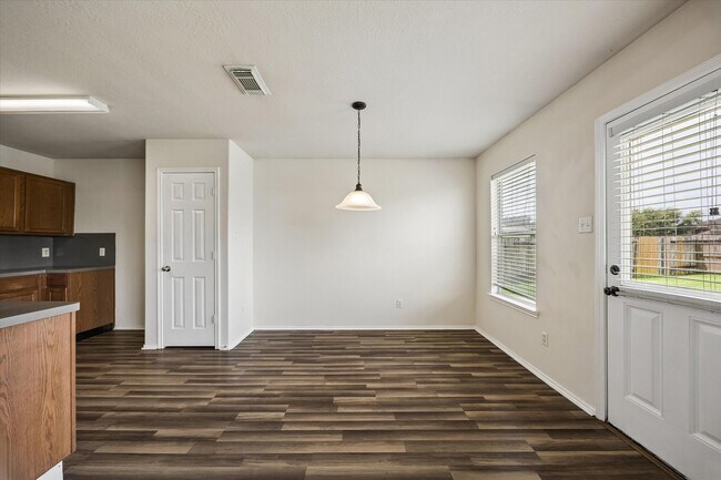 Building Photo - 2614 Balsam Ridge Way