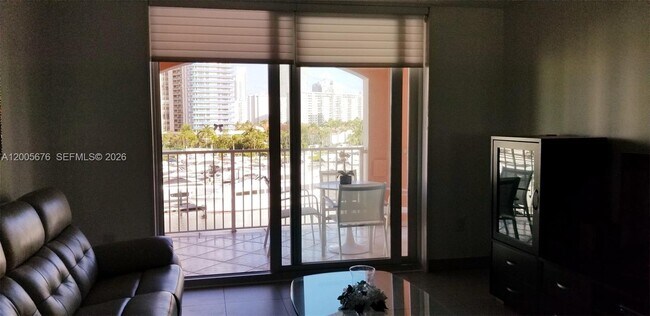 Building Photo - 19901 E Country Club Dr