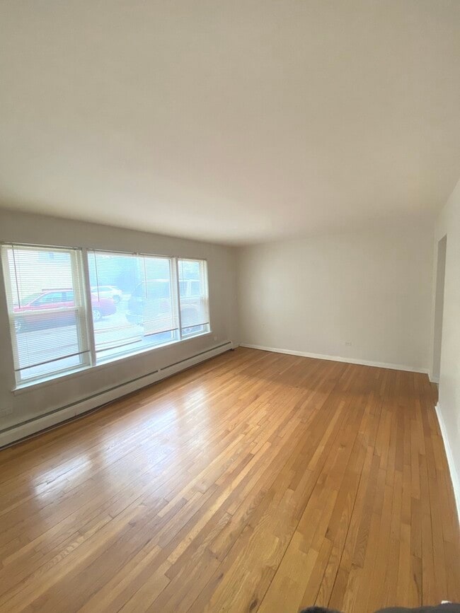 Building Photo - 1211 Cermak Rd