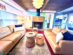 Building Photo - 234 Pine Ave