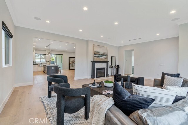 Building Photo - 19148 W Oxnard St