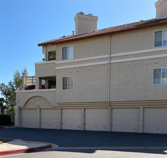 Primary Photo - Beautiful 3-Bedroom Ground-Level Condo wit...