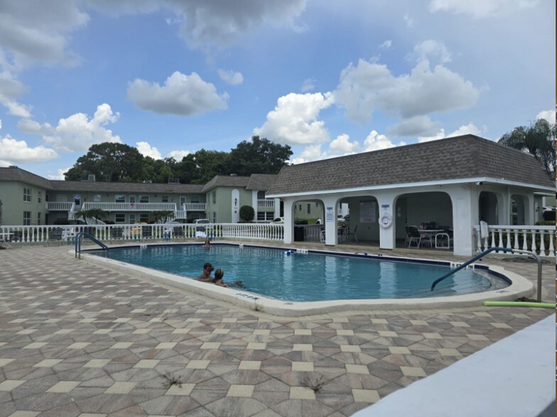 Pool/Pool House - 1250 S Pinellas Ave