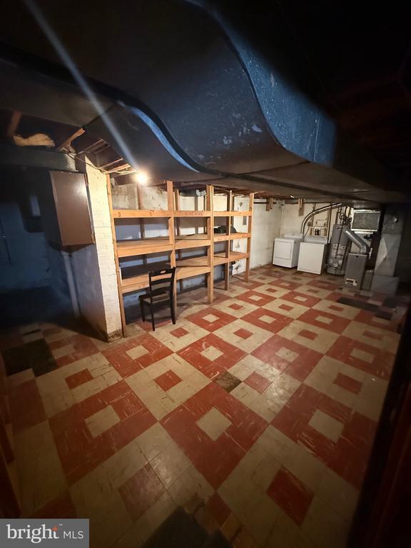 Building Photo - 7804 Temple St