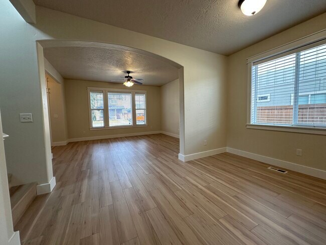 Building Photo - 7700 N Abe Ln