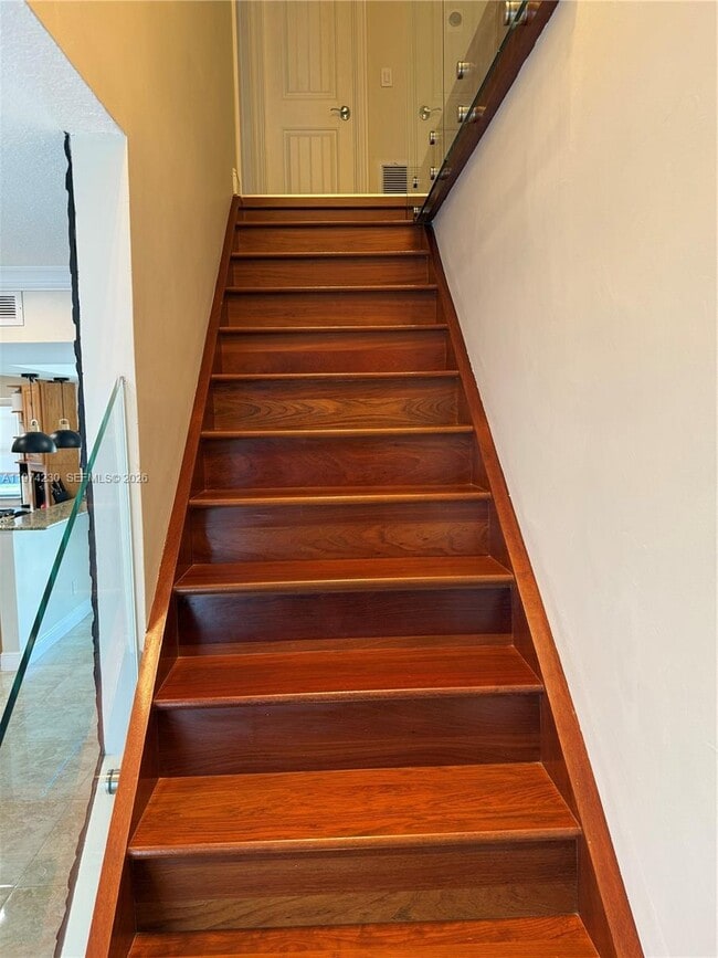 Building Photo - 6951 W Wedgewood Ave