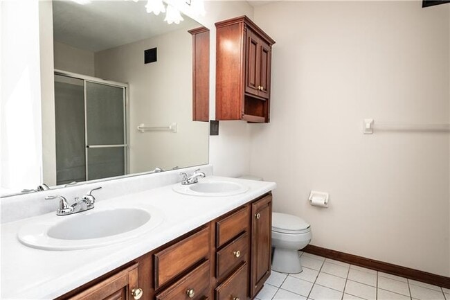 Building Photo - 238 Cumberland Dr