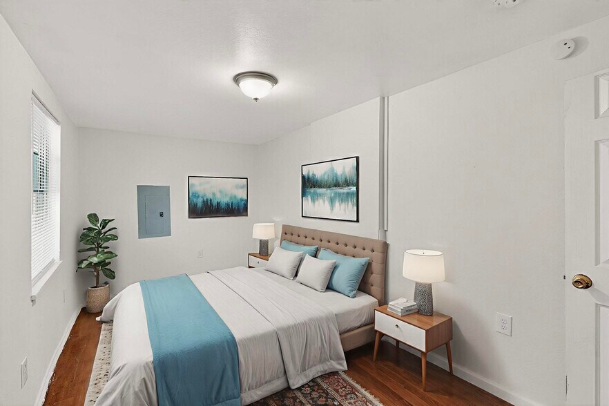 virtually staged - 5645 Santa Fe Ave