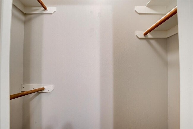 Building Photo - 12130 Piney Bend Dr