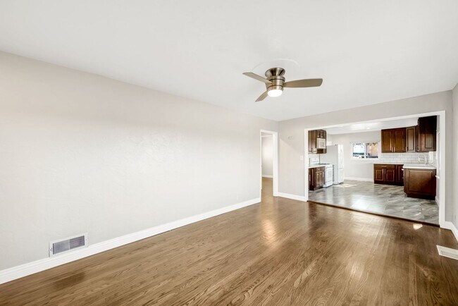 Building Photo - 9714 MacArthur Blvd