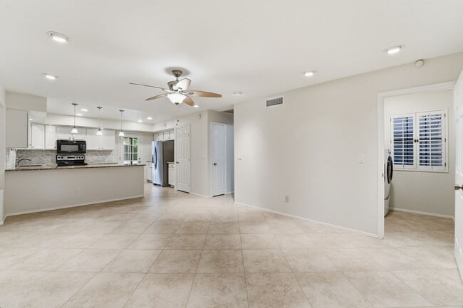 Building Photo - Beautiful 3 Bed/ 2.5 Bath Scottsdale Home I Near Kierland - Prime Location