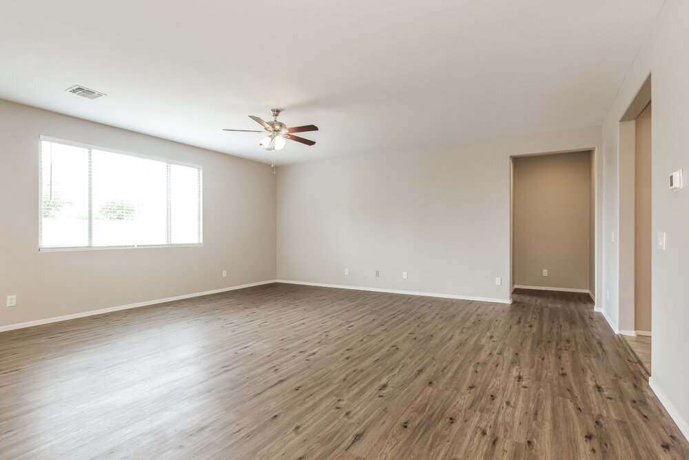 Building Photo - 6114 S 30th Ln
