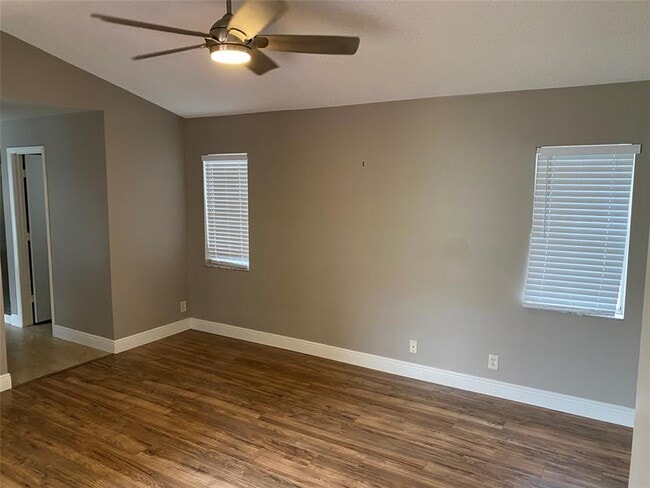 Building Photo - 767 Stanton Dr