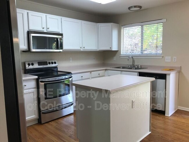 Building Photo - 9708 S Castle Ridge Cir