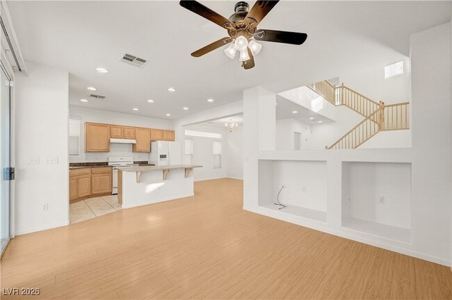 Building Photo - 9260 Pembrook Falls Ave