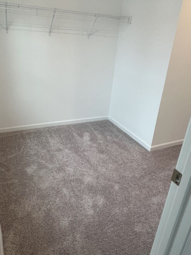 Building Photo - Bright & Modern 3-Bedroom Townhome in a Prime Triangle Location!