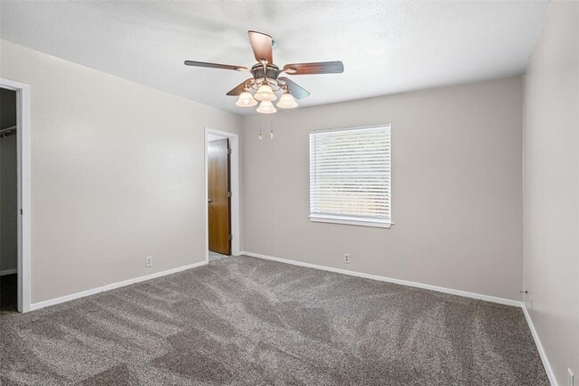 Building Photo - Charming 3-bedroom 2 bath Home Located in Cleburne.