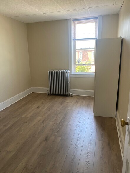 Bedroom - 544 Broad St