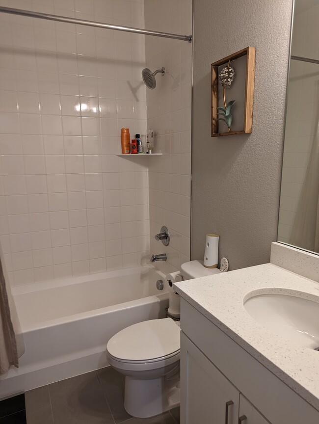 Building Photo - 1621 West 67th Cir