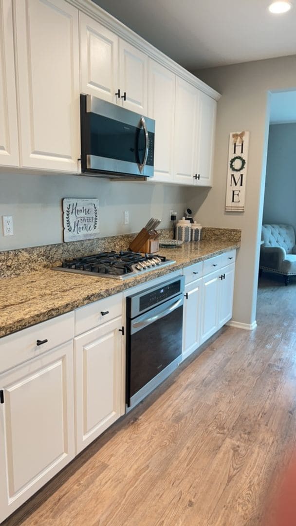 Building Photo - Beautiful 4 bedroom, 3 bath home nestled in the foothills of Fallbrook