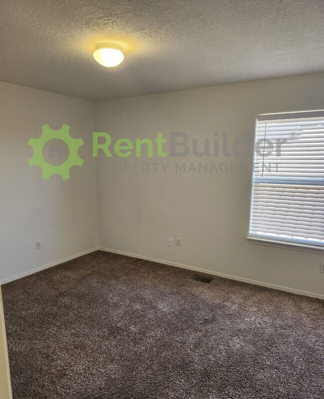 Building Photo - Stunning 5-Bed Northern Hills Home – Now Just $2,395/Month!