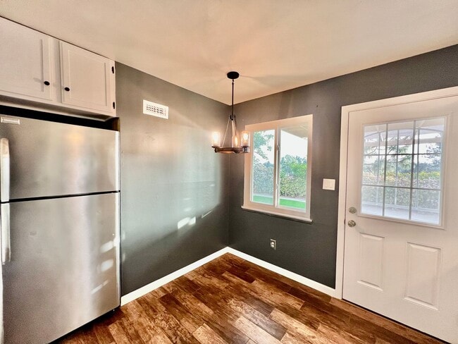 Building Photo - Beautiful 3B/2BA home with Washer/Dryer & ...