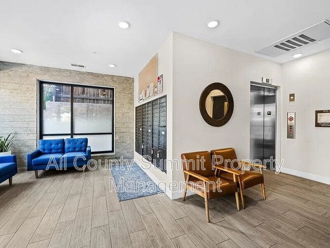 Building Photo - 2729 W 28th Ave