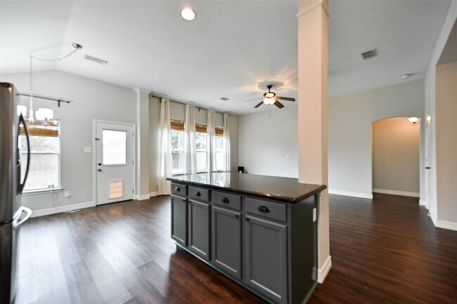 Building Photo - 10947 Redstone Ct
