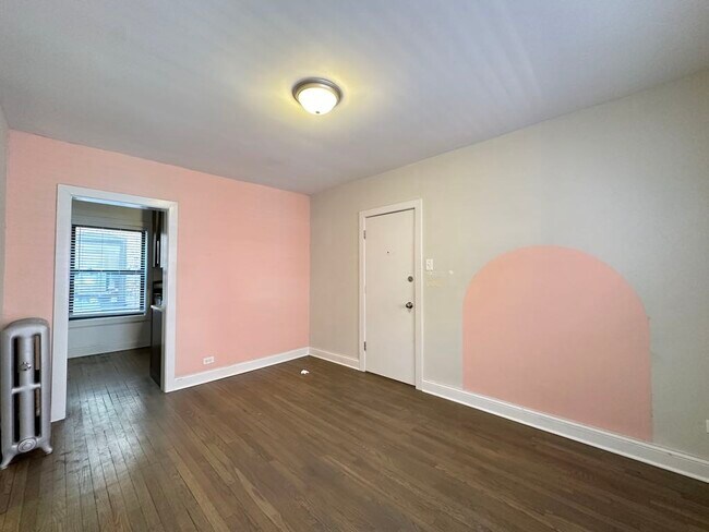 Building Photo - 2641 N Spaulding Ave