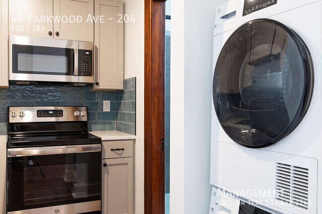 Building Photo - 48 Parkwood Ave