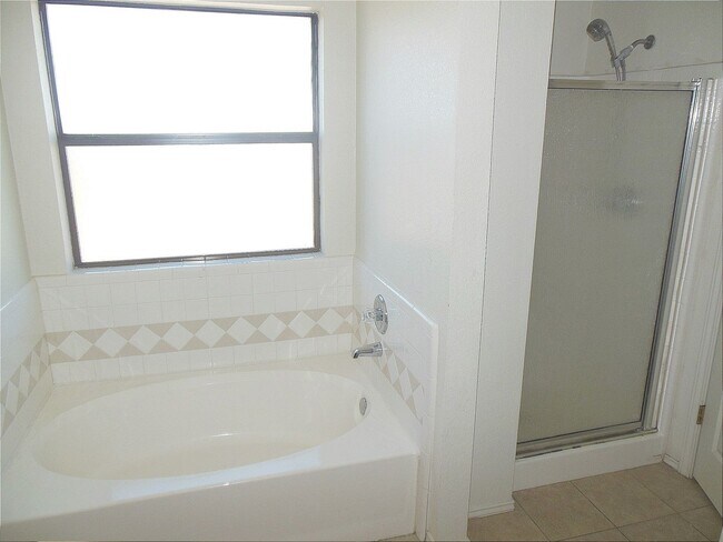 Building Photo - 2903 Westwood Dr