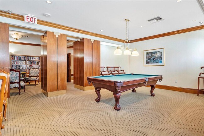 Building Photo - 5757 Collins Ave