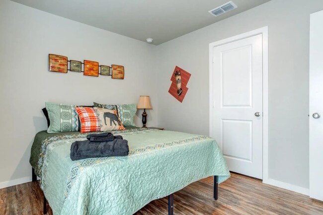 Building Photo - Priced to Lease! Beautiful West Lubbock Home with Modern Finishes, All Appliances Included & Acce...