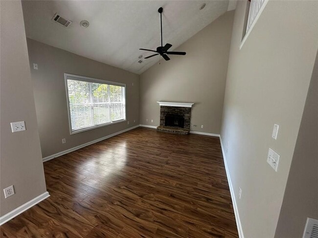 Building Photo - 3924 Riverstone Dr