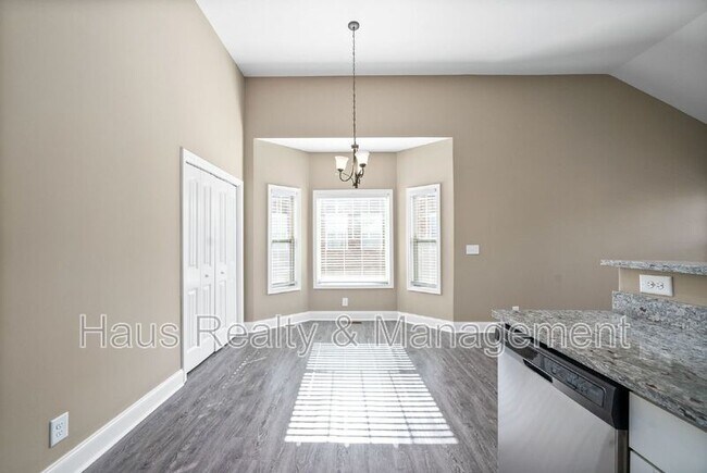 Building Photo - 172 Dundee Dr