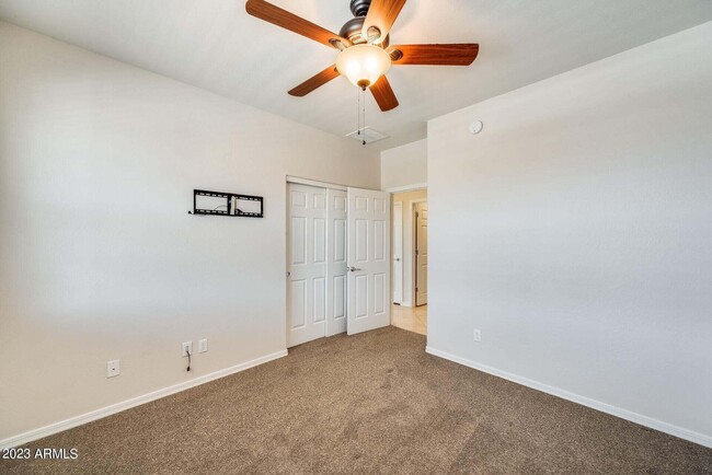 Building Photo - 2134 W Tallgrass Trail