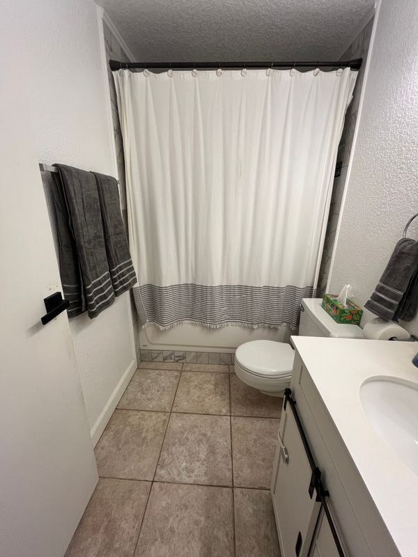 Building Photo - 1816 Weeks Ave