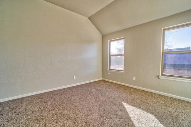 Building Photo - 1530 S 7th St