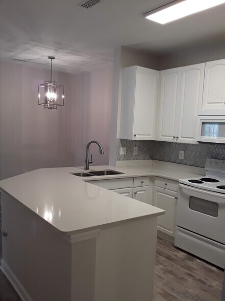Building Photo - 100 Kensington Blvd