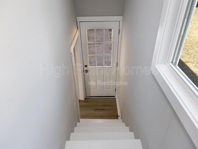 Building Photo - 1201 E 32nd St