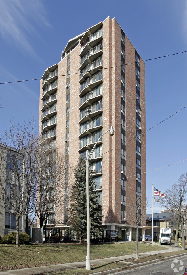 Primary Photo - Cambridge Apartments