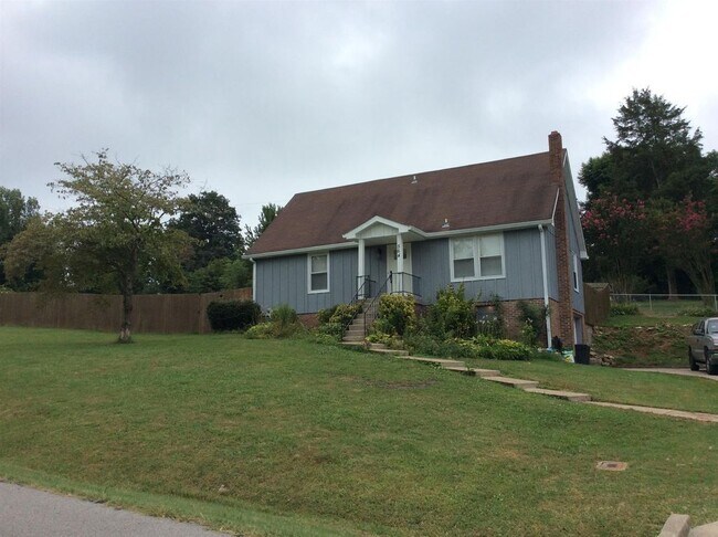 Primary Photo - 564 Briarwood Dr