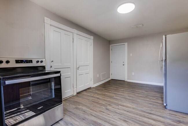 Building Photo - 2641 S 18th St