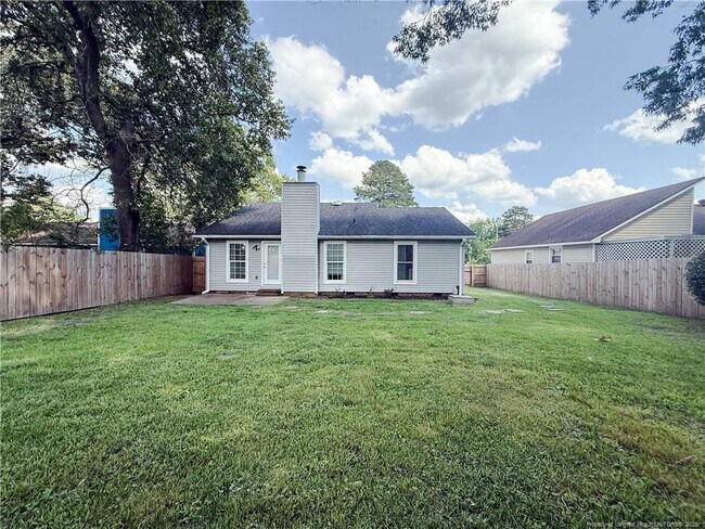 Building Photo - 1370 Worstead Dr