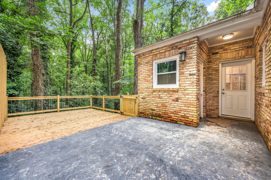 Building Photo - 3721 Ashford Dunwoody Rd NE