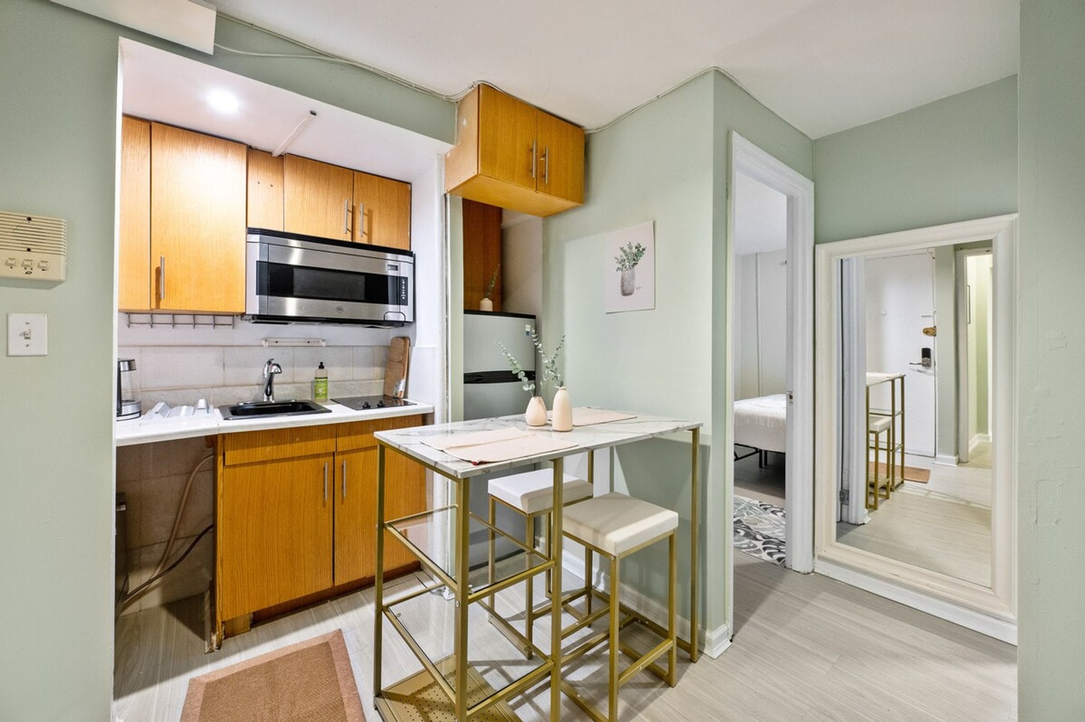 Building Photo - 252 E 33rd St